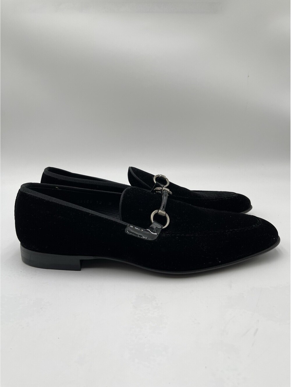 Men’s Saks Fifth Avenue By Magnanni loafers Black Velvet Silver Horsebit Size 12